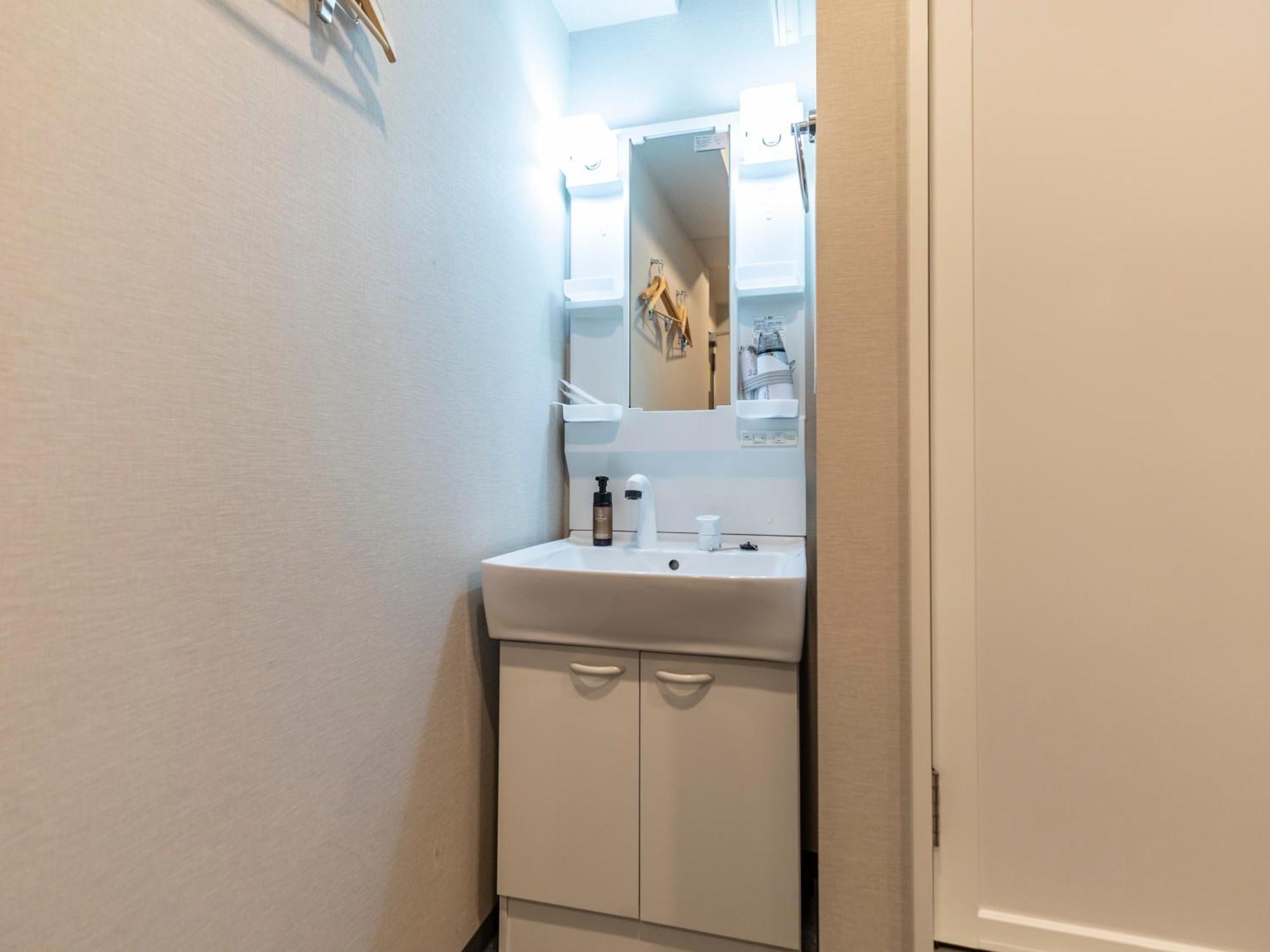 Tabist Unihotel Midosuji Hommachi Osaka Eksteriør billede